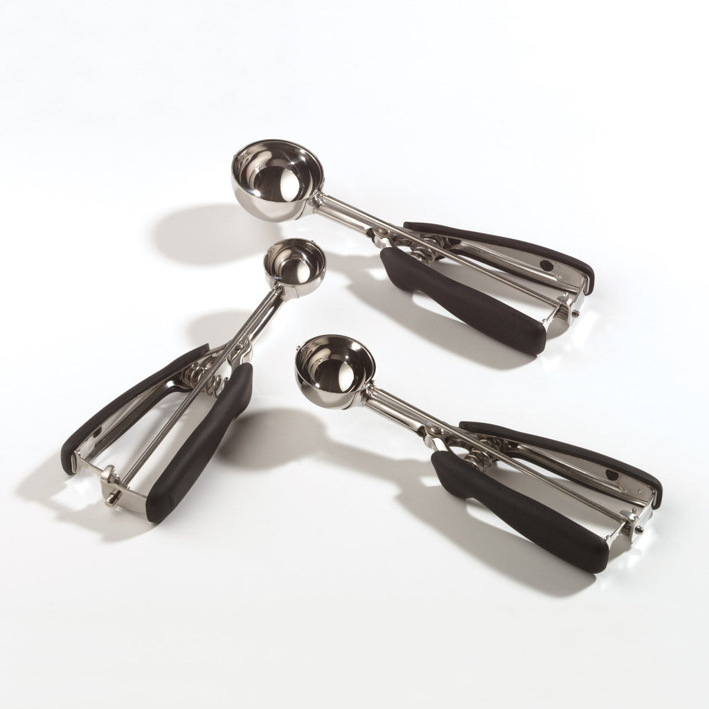 medium-cookie-scoop-v8 1055893_4_medium_cookie_scoop.jpg