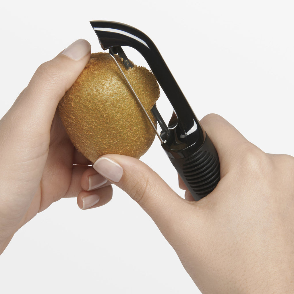 serrated-peeler-n0 1061242_5_oxogoodgrips_serratedpeeler.jpg