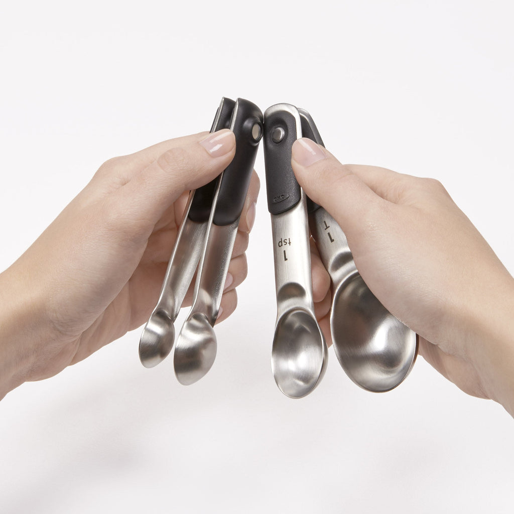 stainless-steel-measuring-spoons-f0 11132100_4_oxogoodgrips_stainlesssteelmeasuringspoons.jpg