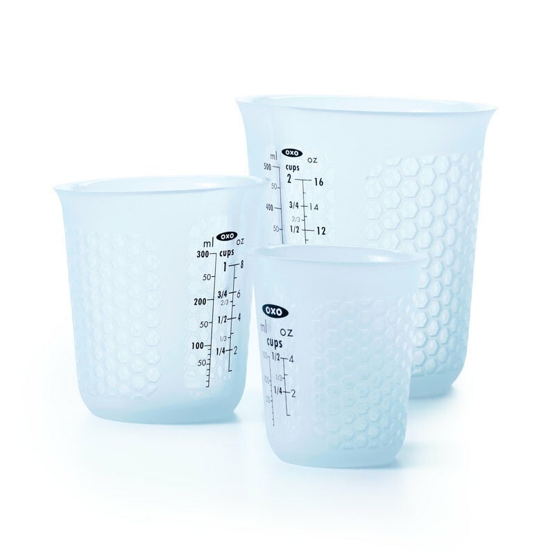 3-piece-squeeze-and-pour-silicone-measuring-cup-set-n9 11172700_measuring_set_2.jpg