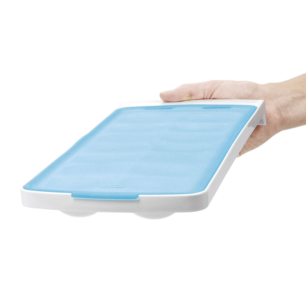 no-spill-ice-cube-tray-i9 1132080_3_no-spill_ice_cube_tray.jpg