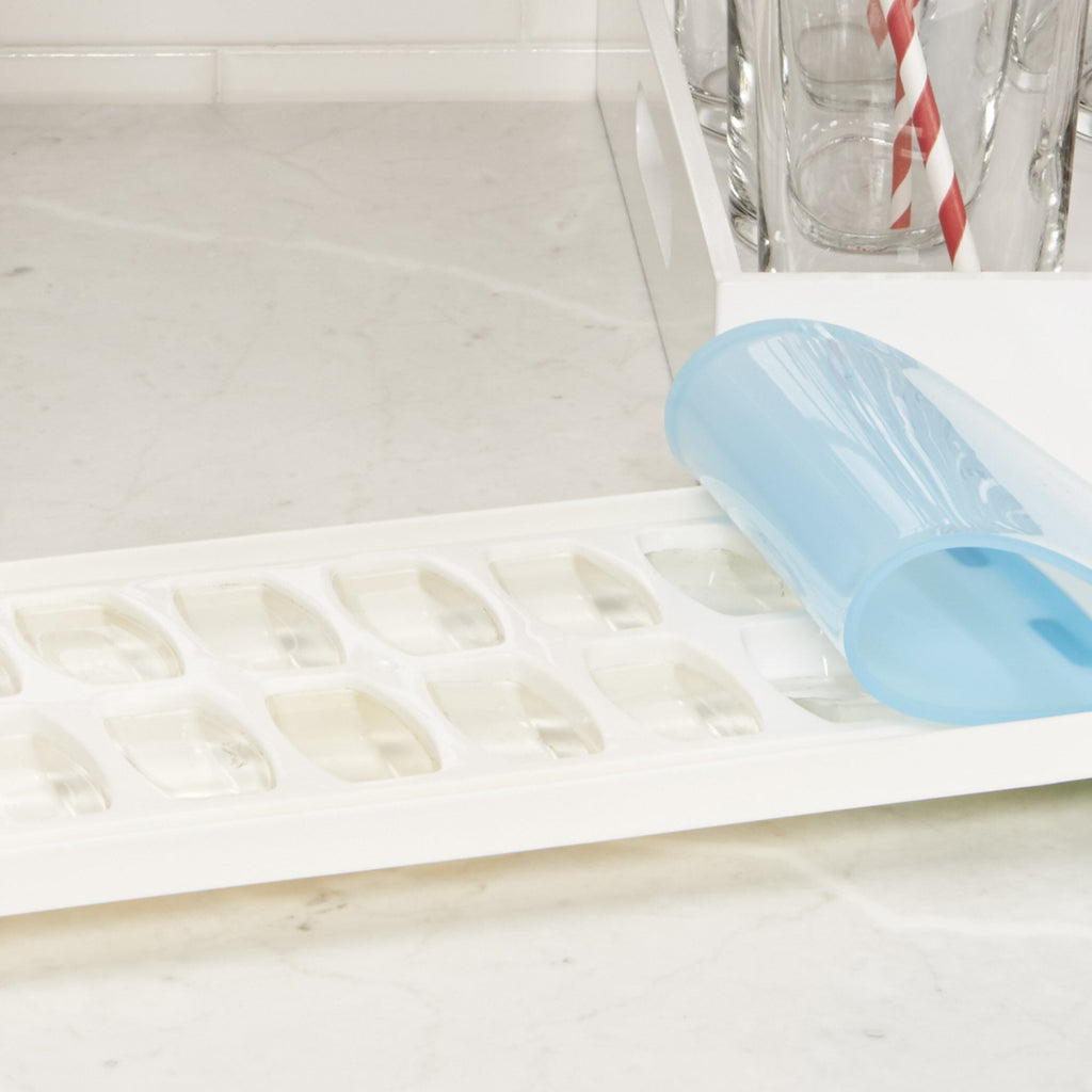 no-spill-ice-cube-tray-i9 1132080_9_no-spill_ice_cube_tray.jpg