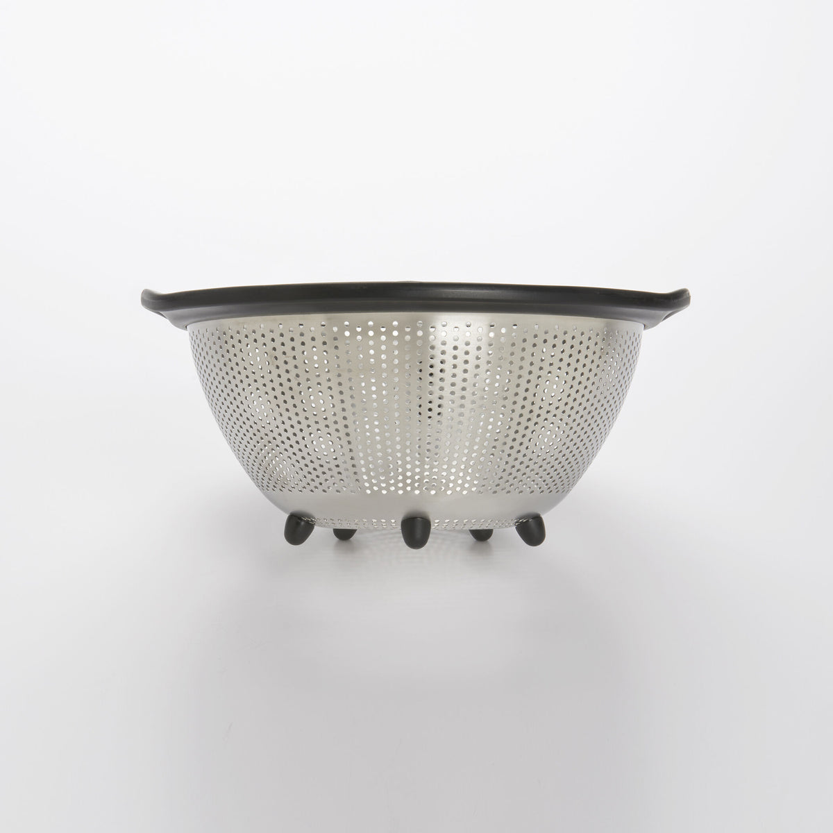 5-quart-stainless-steel-colander-w0 1134700_3_oxogoodgrips_5qtstainlesssteelcolander.jpg