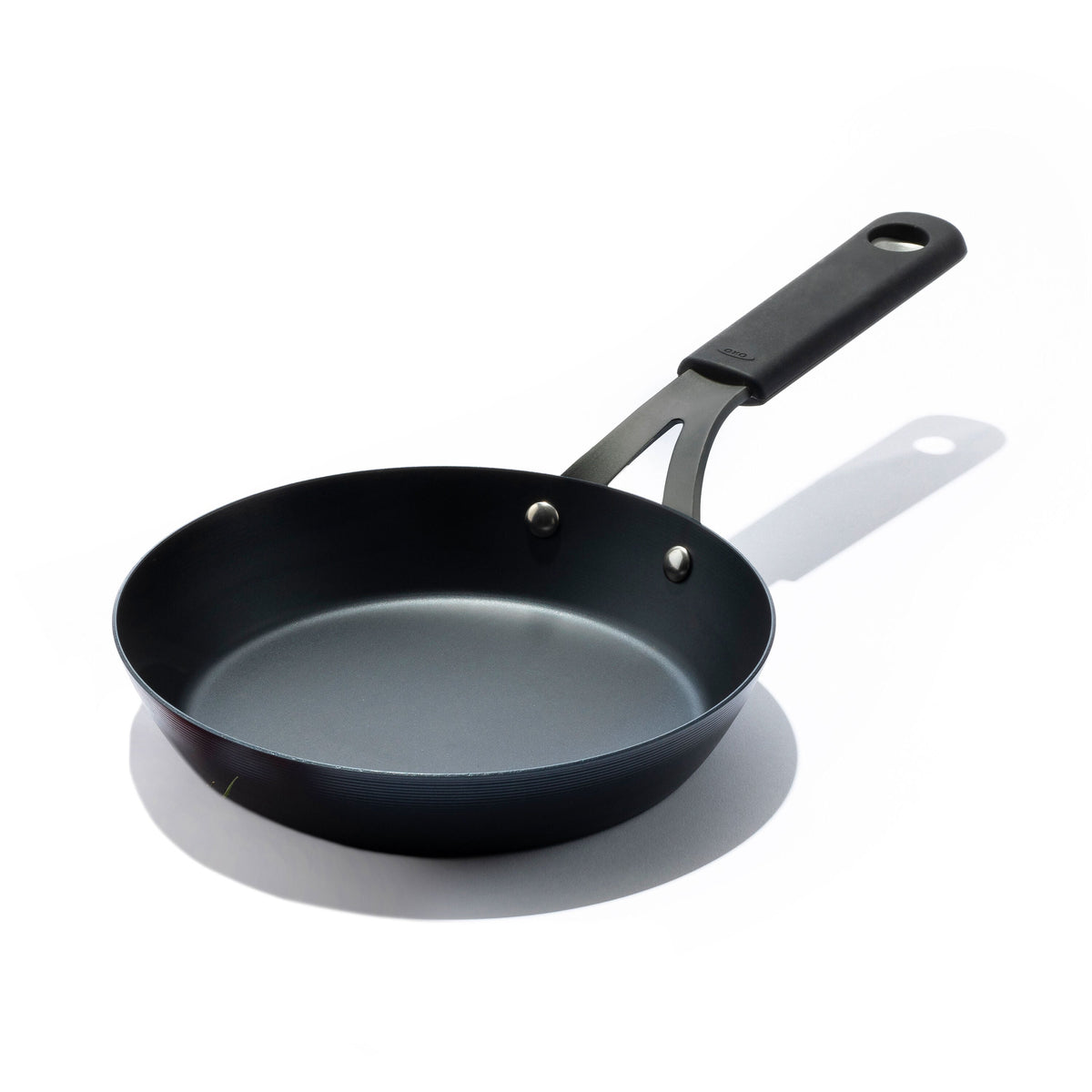 carbon-steel-obsidian-series-8-inch-frypan-with-silicone-sleeve-y0 cc005099-001-1.jpg
