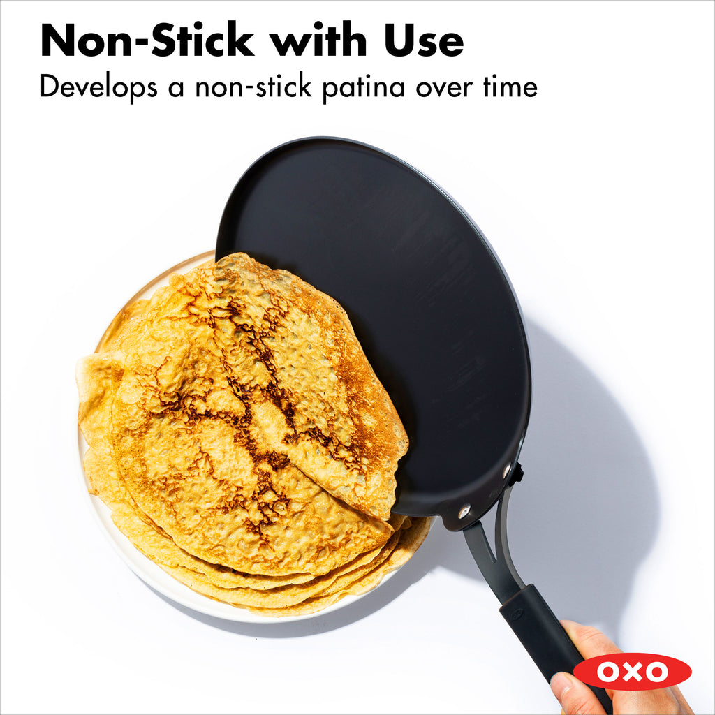 obsidian-carbon-steel-10-inch-crepe-pan-with-silicone-sleeve-d4 cc005102-001-4.jpg