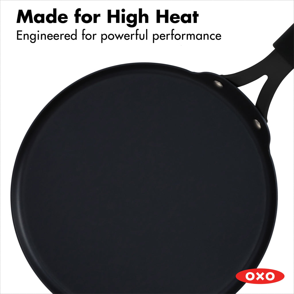 obsidian-carbon-steel-10-inch-crepe-pan-with-silicone-sleeve-d4 cc005102-001-7.jpg