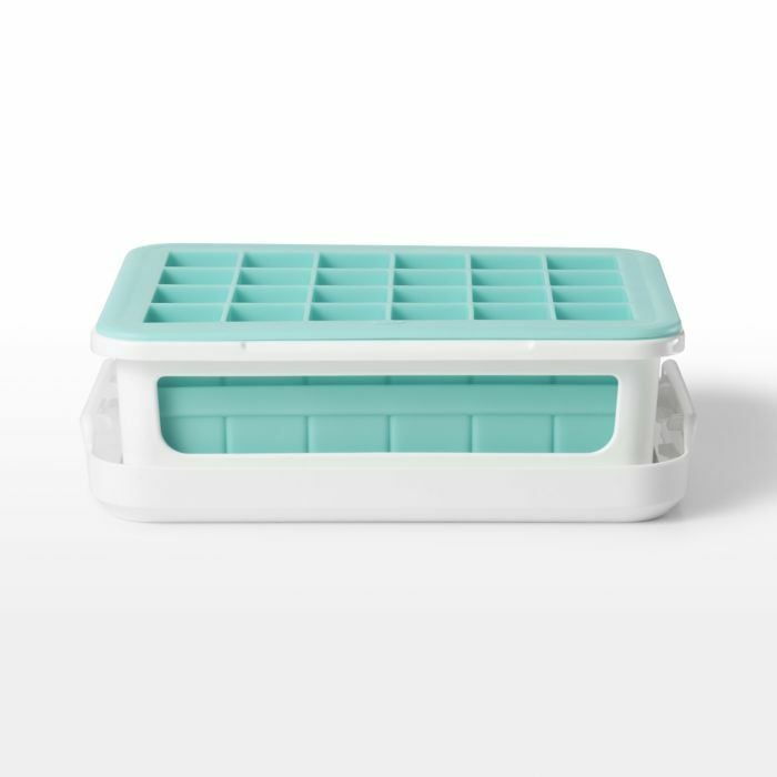 covered-silicone-ice-cube-tray-cocktail-cubes-c9 covered_silicone_ice_cube_tray-cocktail_cubes_11154300_6.jpg