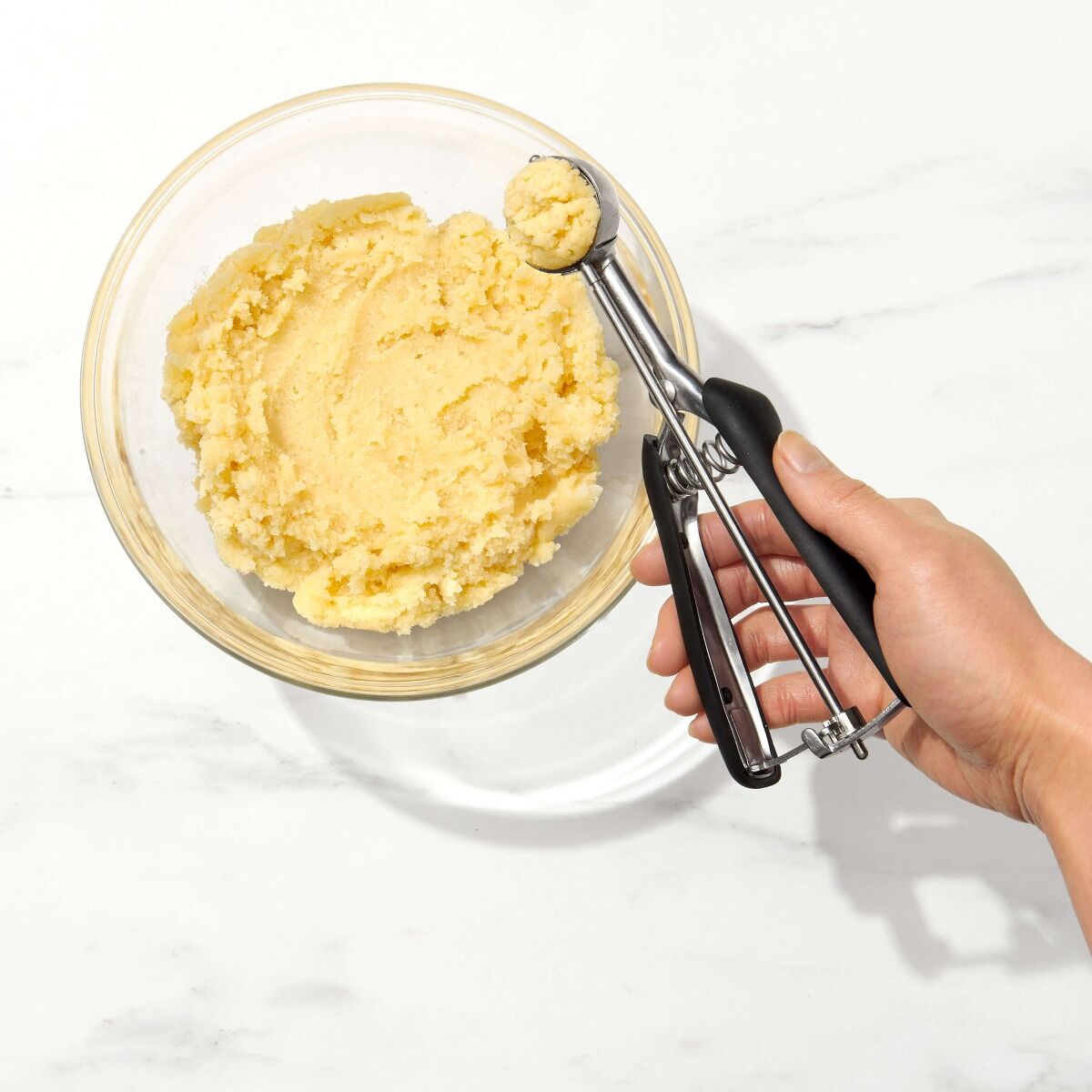 small-cookie-scoop-i9 gg_1044083_4_1_.jpg