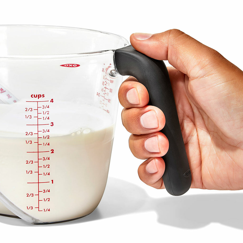 4-cup-angled-measuring-cup-v7 gg_1050030v6_4cupangledmeasuringcup_02.jpg