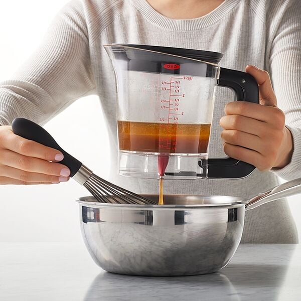 oxo-good-grips-good-gravy-fat-separator-4-cup-z5 gg_11198900_4.jpg