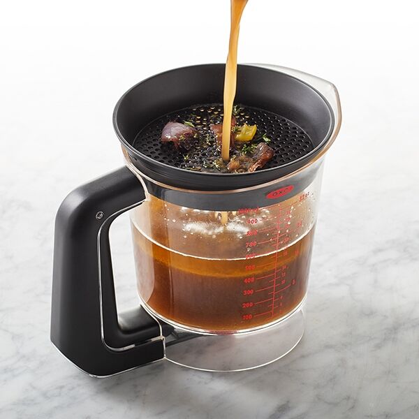 oxo-good-grips-good-gravy-fat-separator-4-cup-z5 gg_11198900_9c.jpg