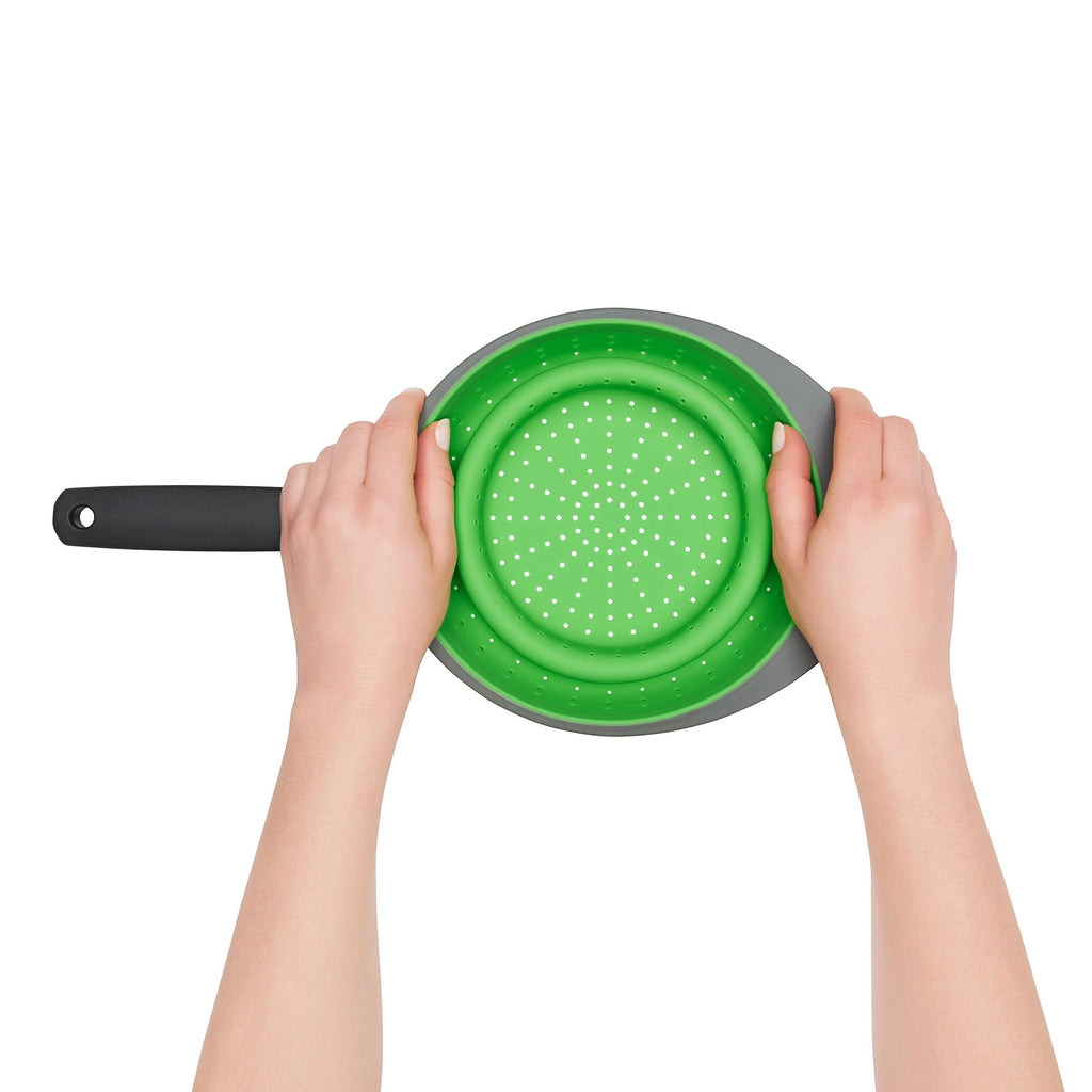 silicone-collapsible-strainer-2-0-qt-a8 gg_11208300_4c.jpg