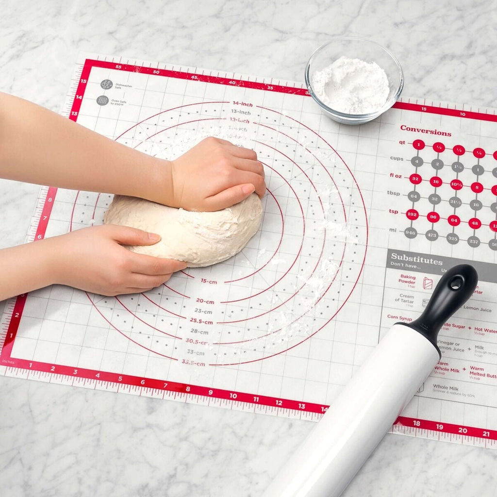 oxo-silicone-pastry-mat-y1 gg_11211300_4a_1_.jpg