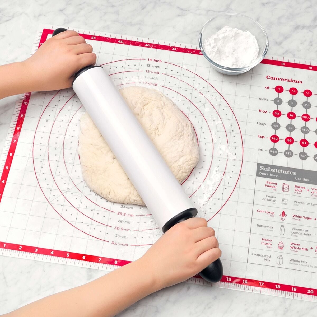 oxo-silicone-pastry-mat-y1 gg_11211300_4b_1_.jpg
