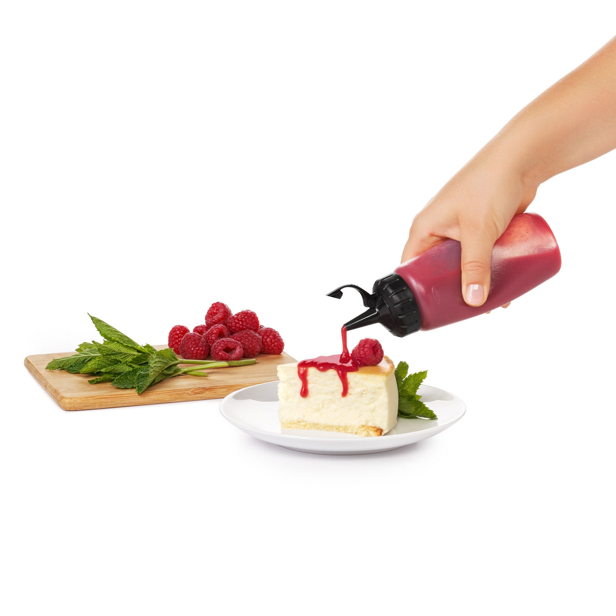 oxo-chef-s-squeeze-bottles-6-ounces-a0 gg_11219200_4.jpg