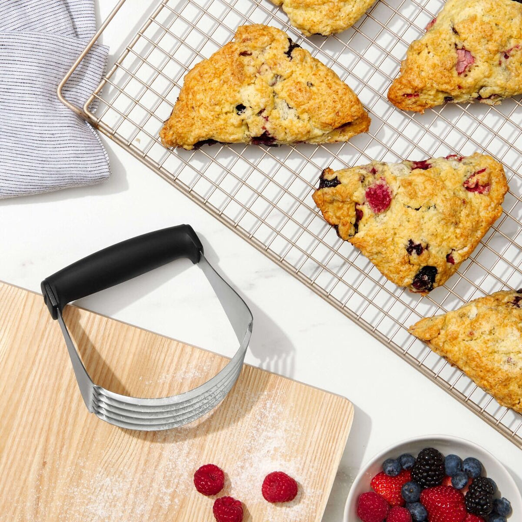 dough-blender-with-blades-v1 gg_1124200_9c_1_.jpg