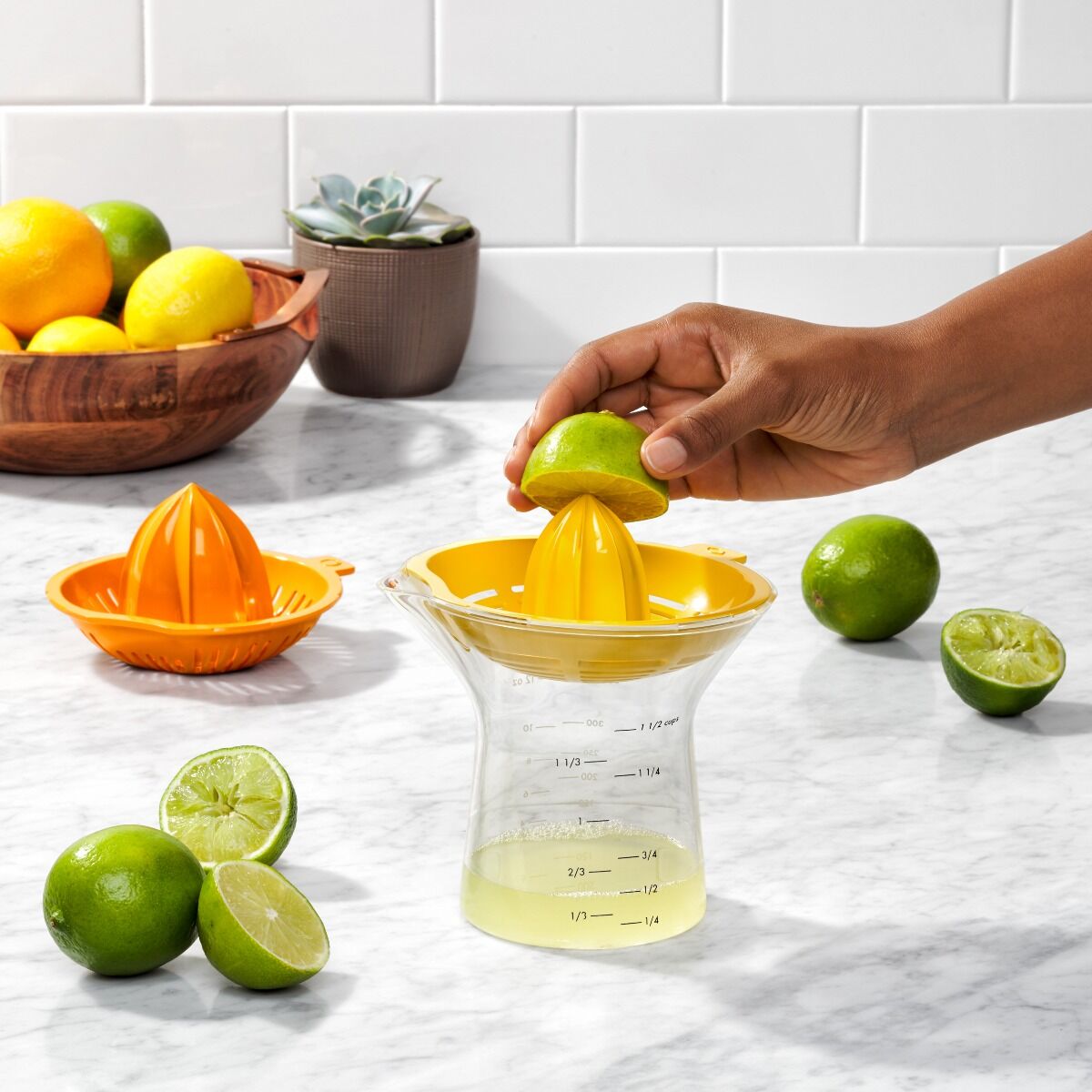 2-in-1-citrus-juicer-p5 gg_11263400_4d_1.jpg