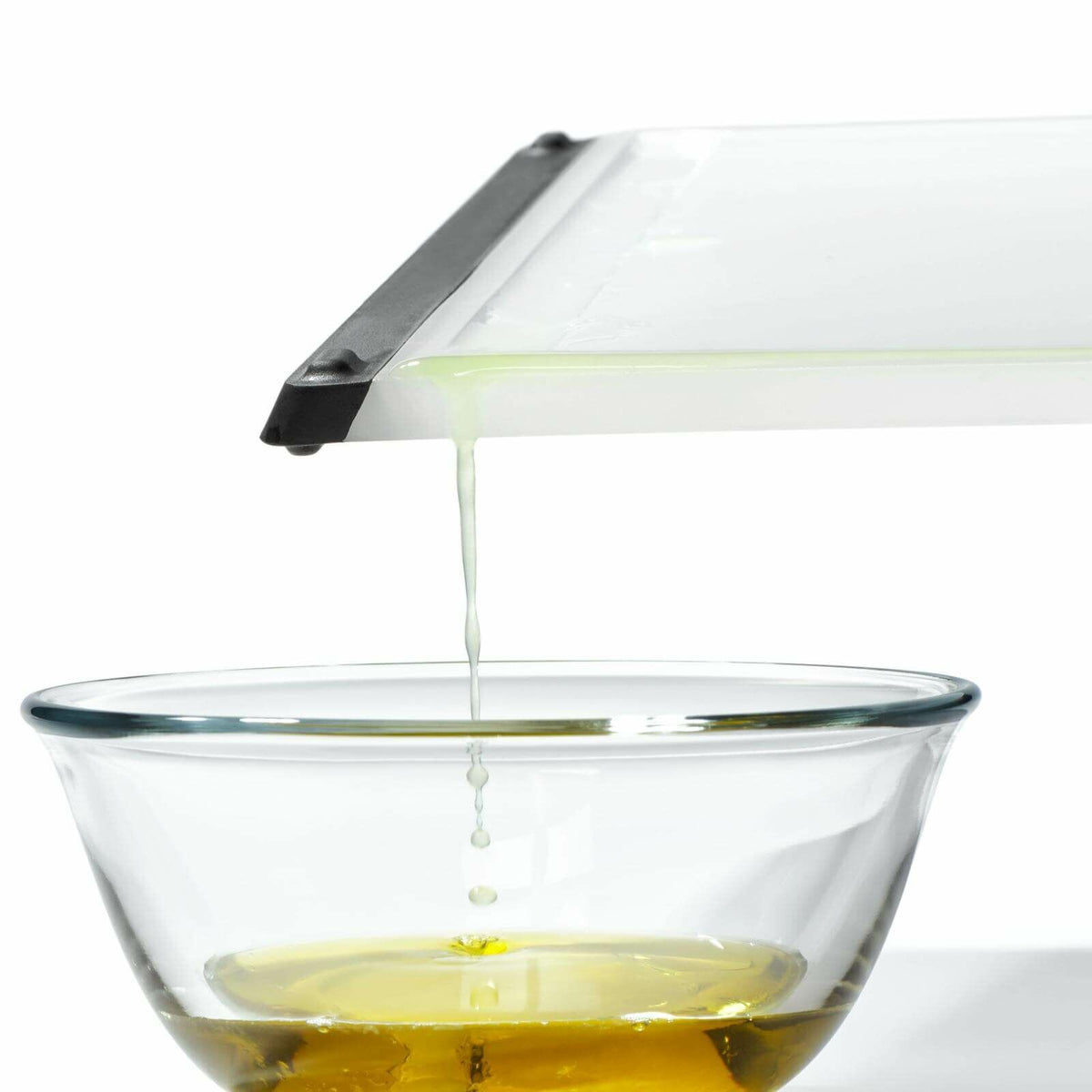 carving-and-cutting-board-y1 gg_11272900_7a_1.jpg