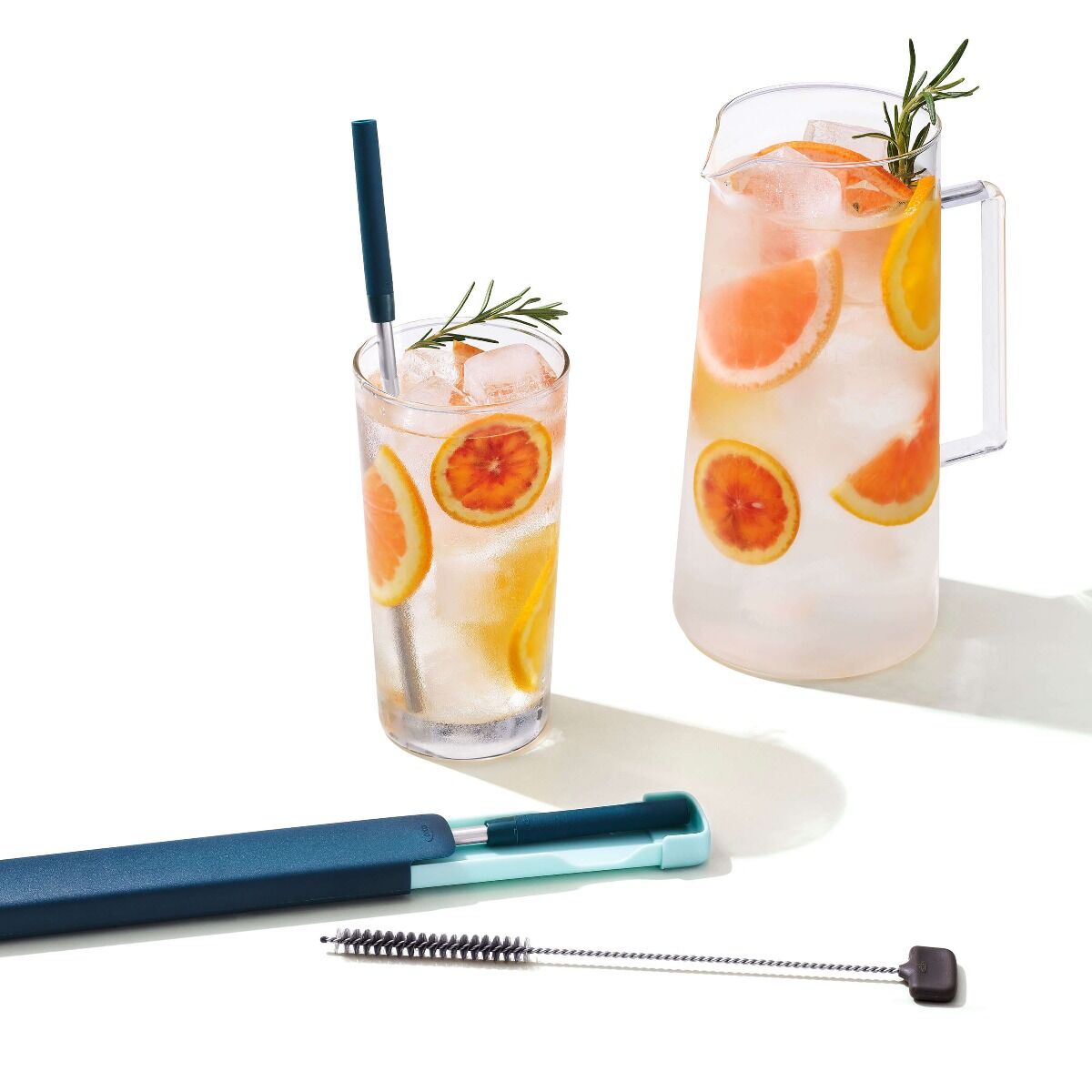 4-piece-reusable-straw-and-brush-set-with-case-q1 gg_11300200_9_1_.jpg