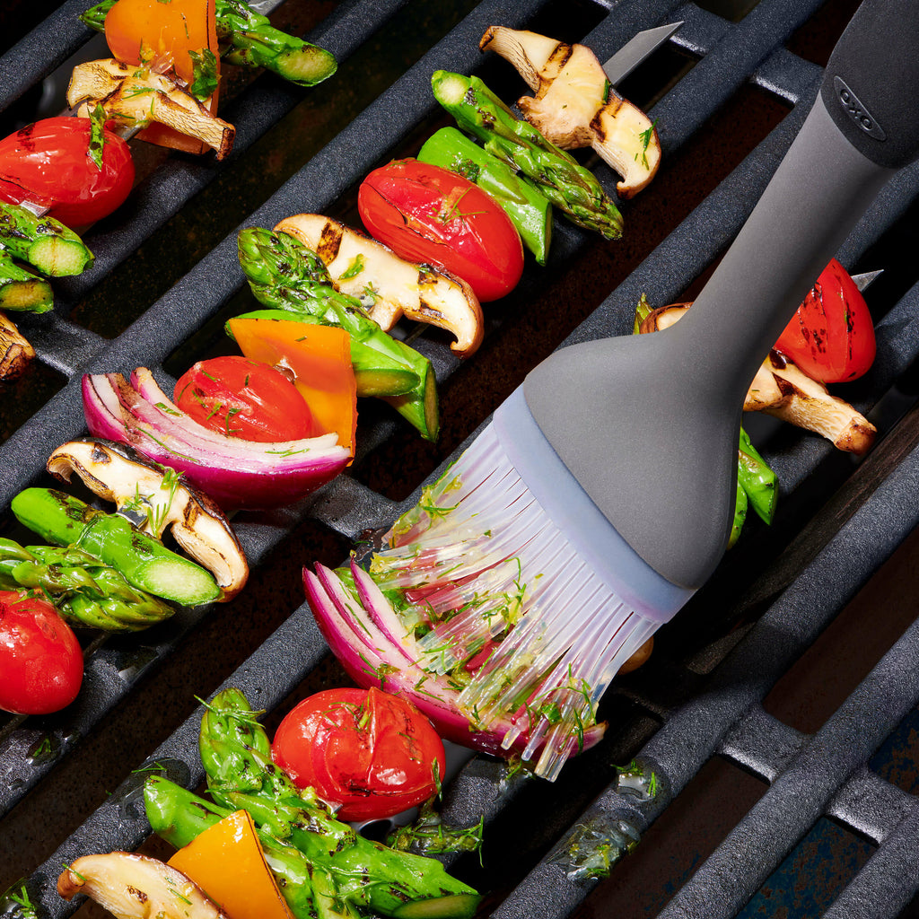 grilling-basting-brush-y3 gg_11309300_052020_10_rgb_1_.jpg