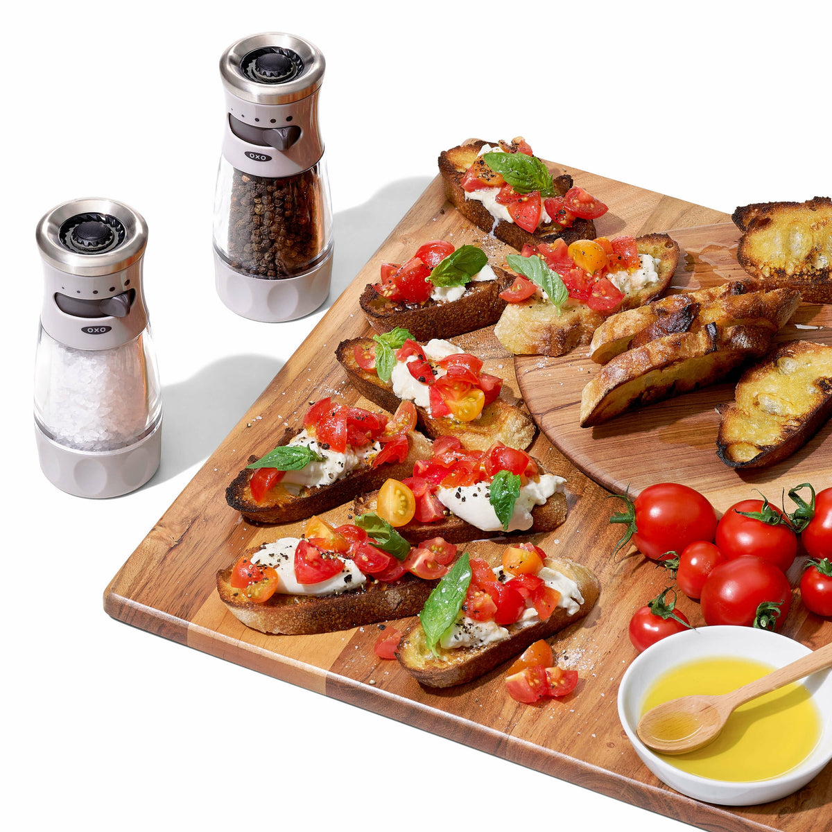 contoured-mess-free-pepper-grinder-m8 gg_11312500_9a_w_rgb_1_.jpg