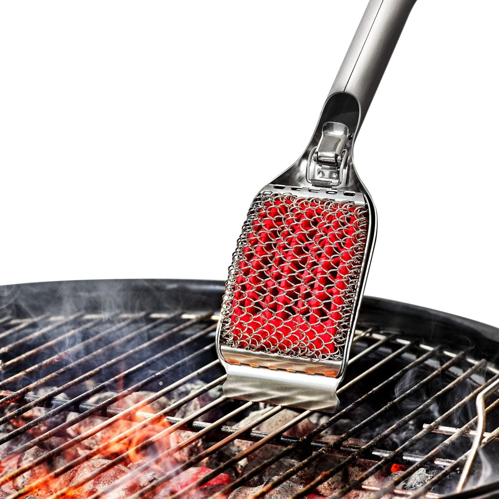 coiled-grill-brush-with-replaceable-head-d3 gg_11356300_coiledgrillbrush_pdp_03.jpg