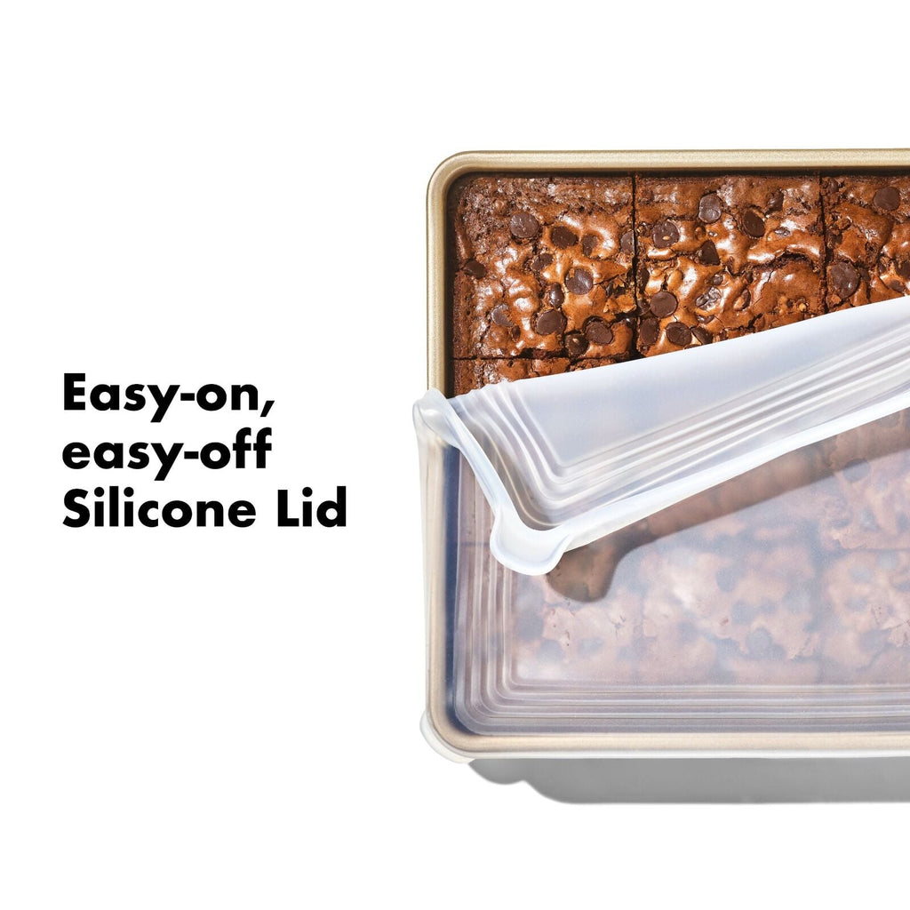 silicone-bakeware-lid-9in-x-9in-r0 gg_11360500_siliconebakewarelid9x9_apdp_02.jpg