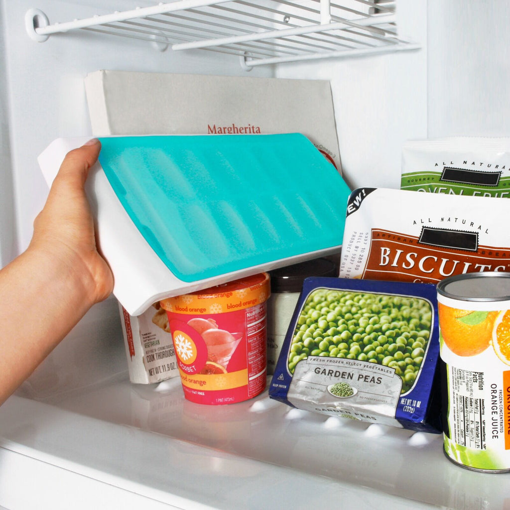 no-spill-ice-cube-tray-2-pack-r2 gg_11362000_02_rgb.jpg