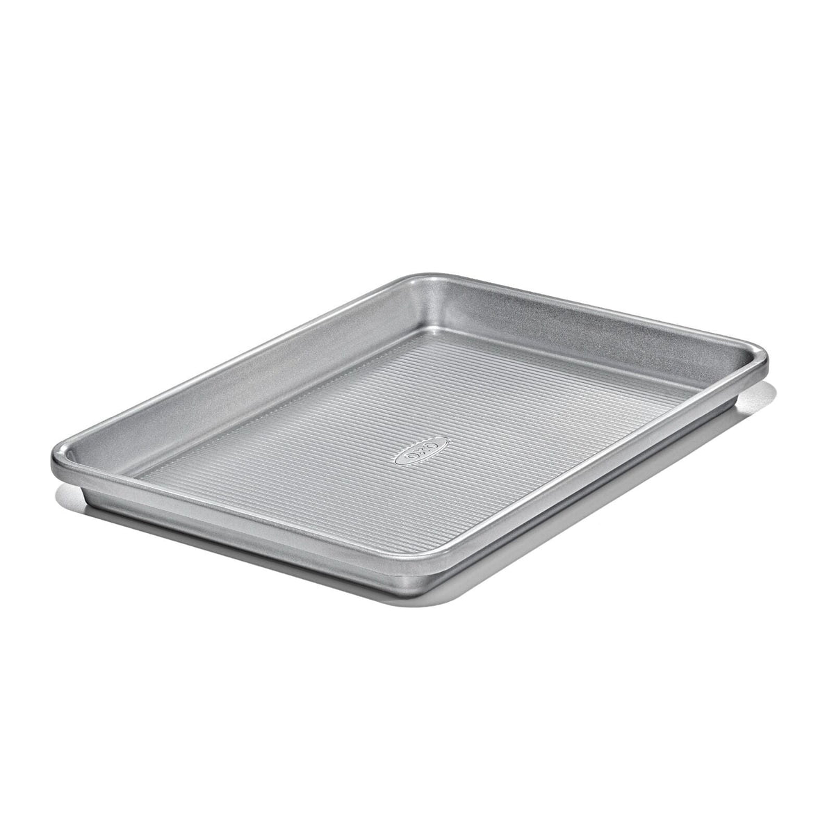 non-stick-pro-clear-coated-quarter-sheet-pan-d7 gg_11434900_quarter-sheet-pan_pdp_04.jpeg