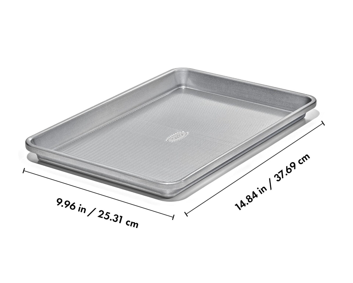 non-stick-pro-clear-coated-jelly-roll-pan-e5 gg_11435000_jelly-roll-pan_apdp_01_dim.jpeg