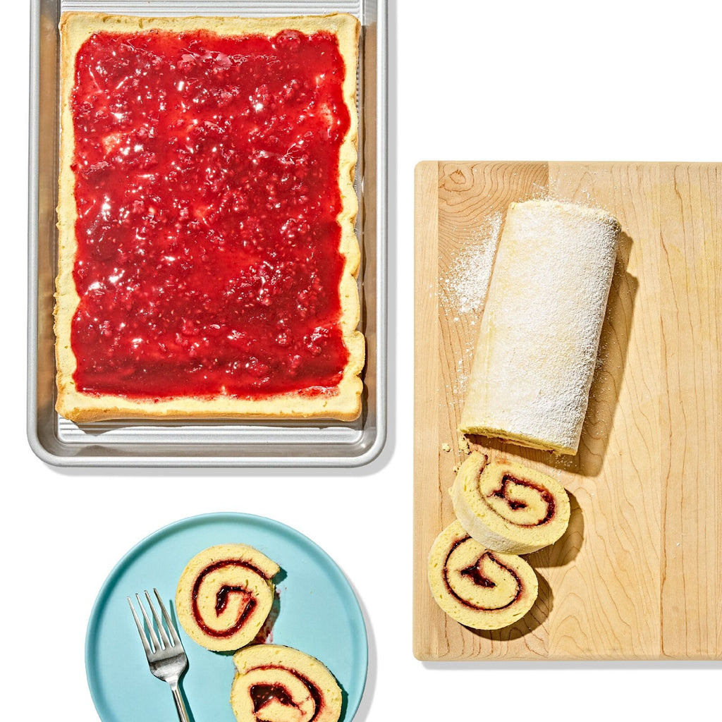 non-stick-pro-clear-coated-jelly-roll-pan-e5 gg_11435000_jelly-roll-pan_pdp_01.jpeg