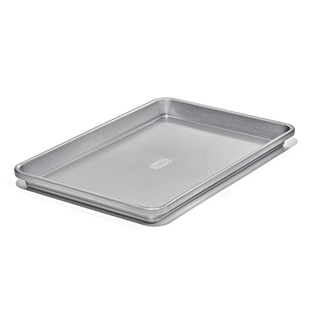 non-stick-pro-clear-coated-jelly-roll-pan-e5 gg_11435000_jelly-roll-pan_pdp_04_1.jpeg