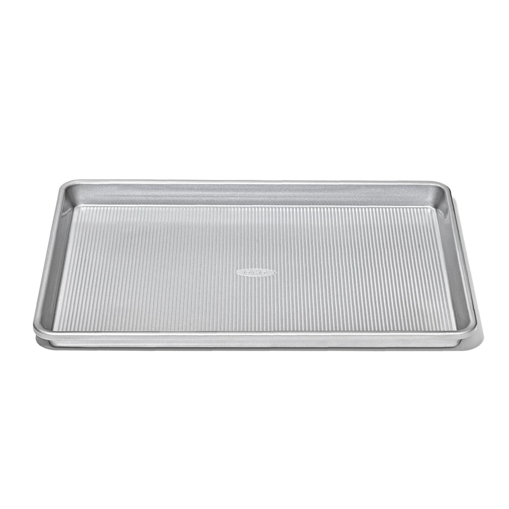 non-stick-pro-clear-coated-half-sheet-pan-j1 gg_11435300_half-sheet-pan_apdp_00_main.jpeg