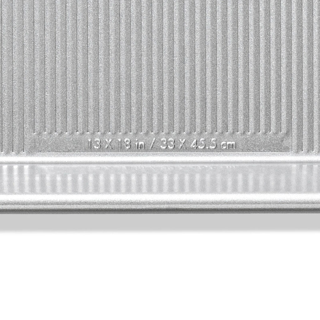 non-stick-pro-clear-coated-half-sheet-pan-j1 gg_11435300_half-sheet-pan_pdp_05.jpeg