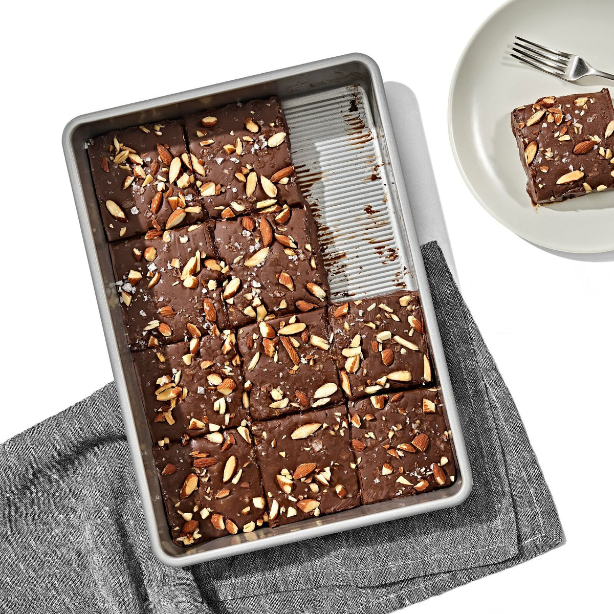 non-stick-pro-clear-coated-9inx13in-cake-pan-w9 gg_11435500_9x13-cake-pan_pdp_01.jpeg