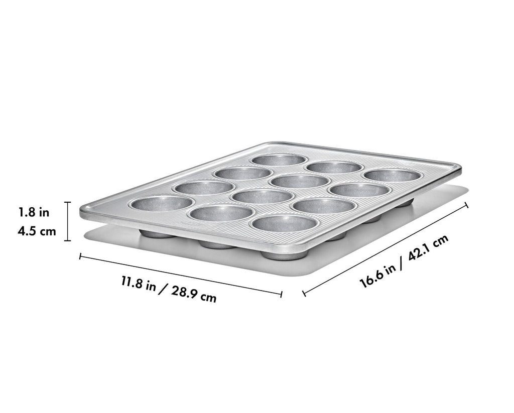 non-stick-pro-clear-coated-12-cup-muffin-pan-y6 gg_11435600_12-cup-muffin-pan_apdp_01_dim.jpeg