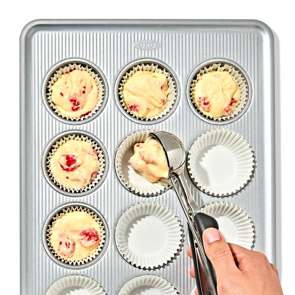 non-stick-pro-clear-coated-12-cup-muffin-pan-y6 gg_11435600_12-cup-muffin-pan_pdp_02.jpeg