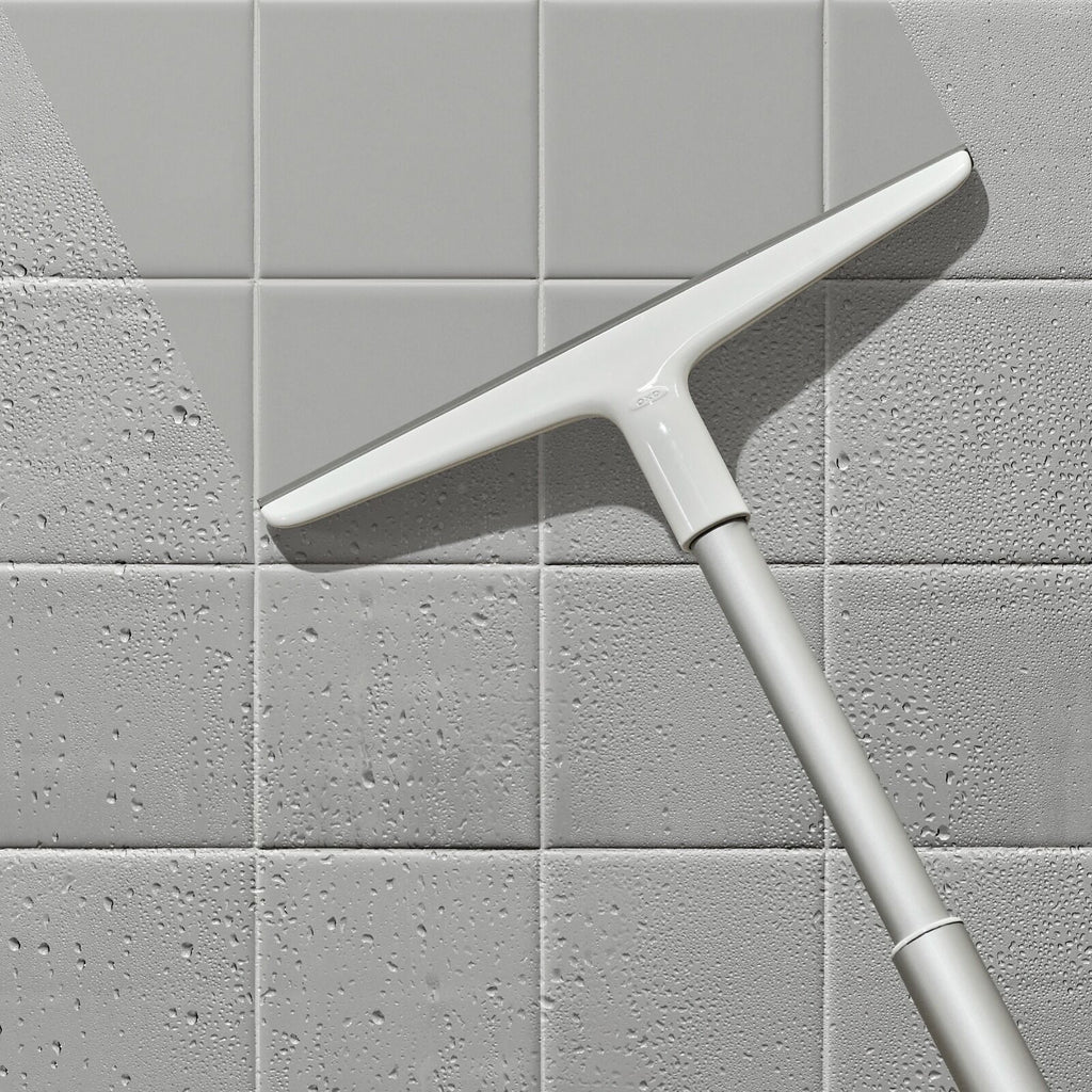 aluminum-extendable-squeegee-w7 gg_12397900_aluminumextsqueegee_pdp_02.jpeg