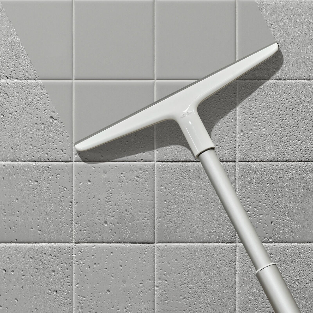 aluminum-extendable-squeegee-w7 gg_12397900_aluminumextsqueegee_pdp_02.jpeg