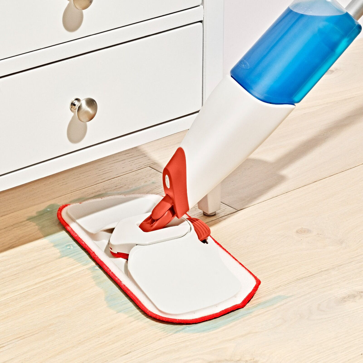 microfiber-spray-mop-i6 gg_12422900_spray-mop_pdp_06.jpeg