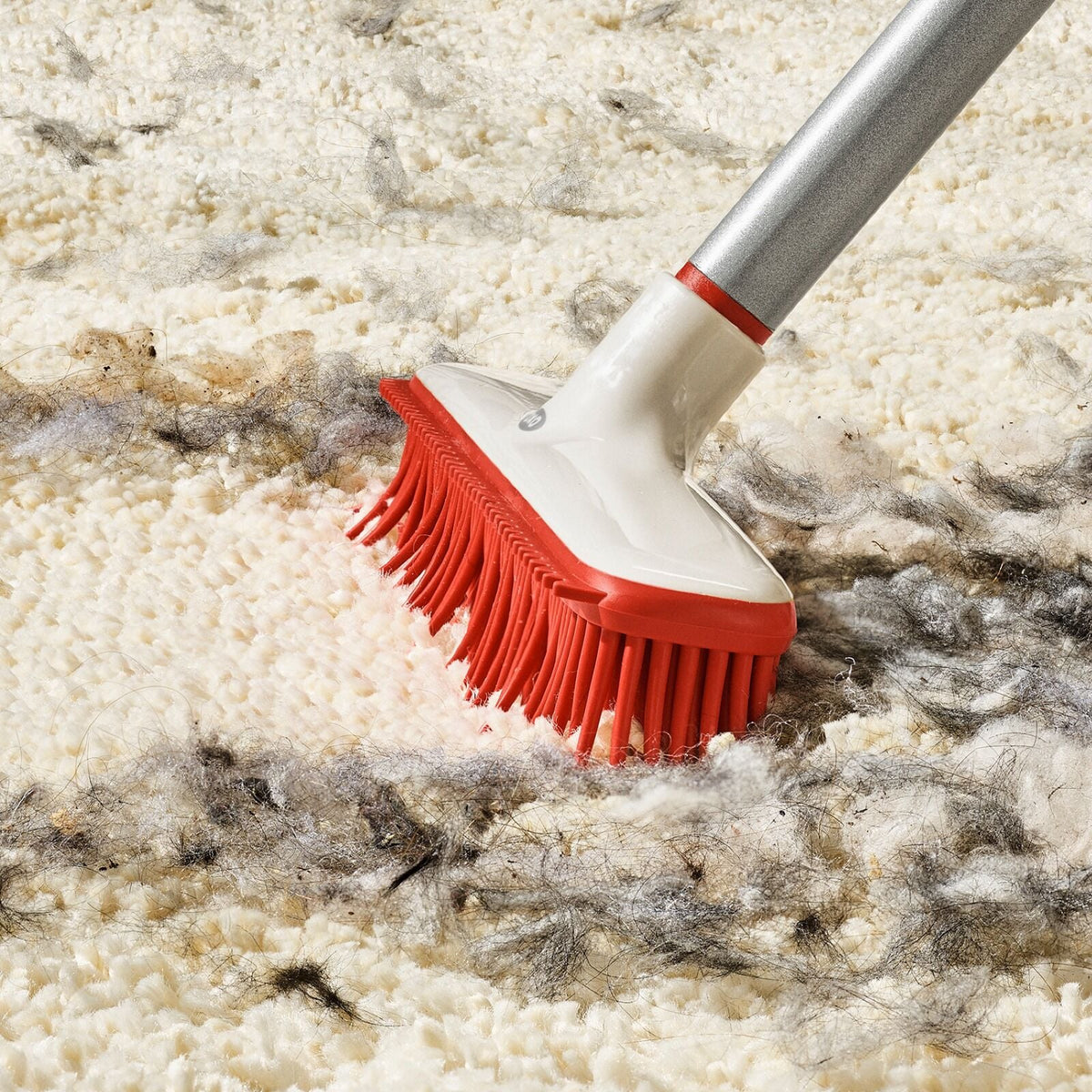 oxo-good-grips-fur-broom-x7 gg_12423000_fur-broom-compact_pdp_05.jpeg