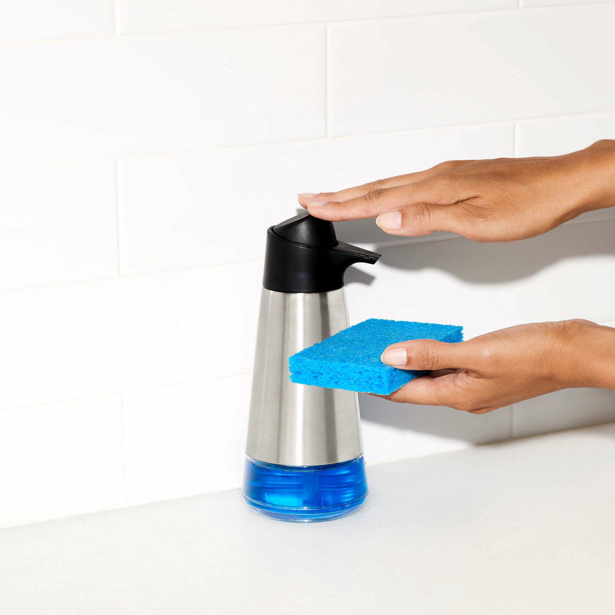 easy-press-soap-dispenser-v3 gg_13144000_4a_main_03_rgb_1_.jpg