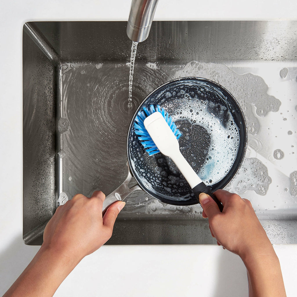 dish-brush-with-scraper-o6 gg_21691_4_1_.jpg