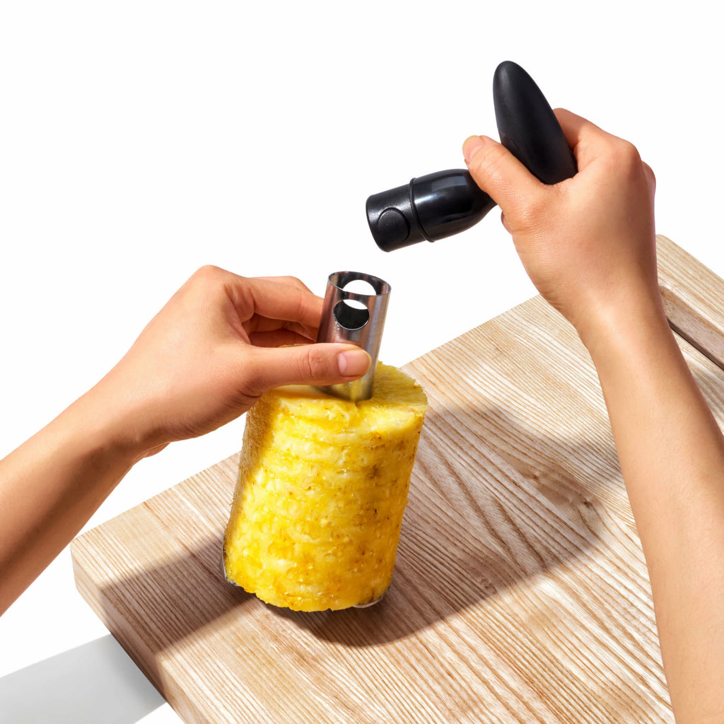 stainless-steel-pineapple-slicer-l7 gg_3108300_4d_1_.jpg