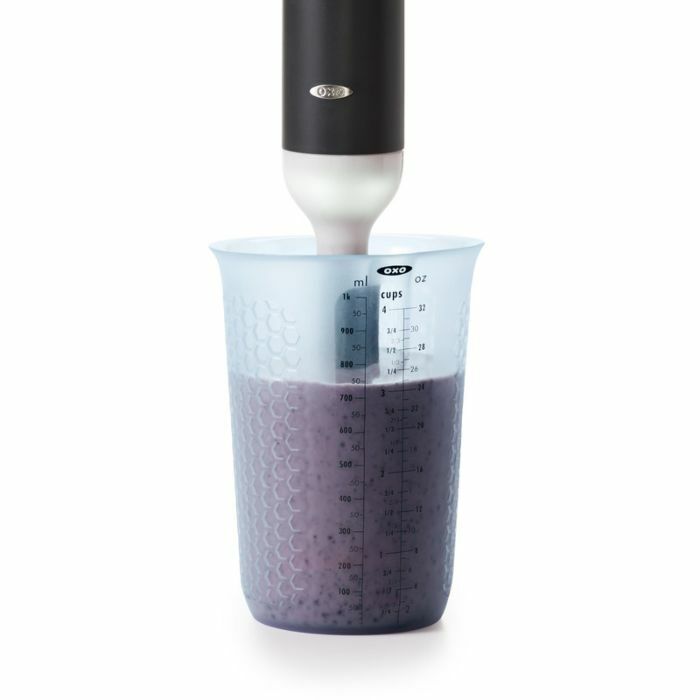 4-cup-squeeze-and-pour-measuring-cup-j9 measuring_cup_3.jpg
