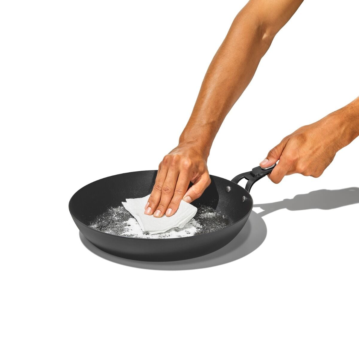 carbon-steel-with-removable-handle-10in-pan-m7 od__2059640001__10incarbonsteelpan_79_p_04_rgb.jpg