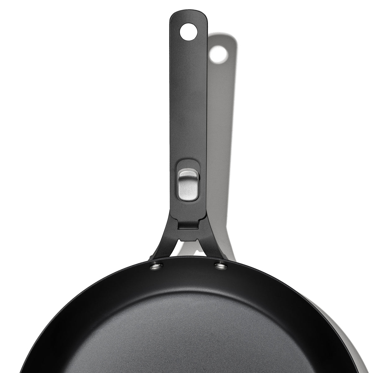 outdoor-12-inch-carbon-steel-pan-with-removable-handle-c1 od__2059650001_12incarbonsteelpan_86_rgb.jpg