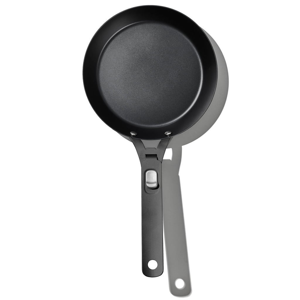 carbon-steel-with-removable-handle-8in-pan-a3 od__2059660001__8incarbonsteelpan_76_01_rgb.jpg