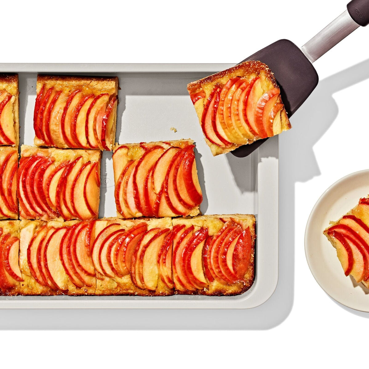 non-stick-pro-ceramic-coated-metal-bakeware-9-x-13-cake-pan-storm-blue-k8 oxo_9x13-cake-pan_pdp_03.jpg