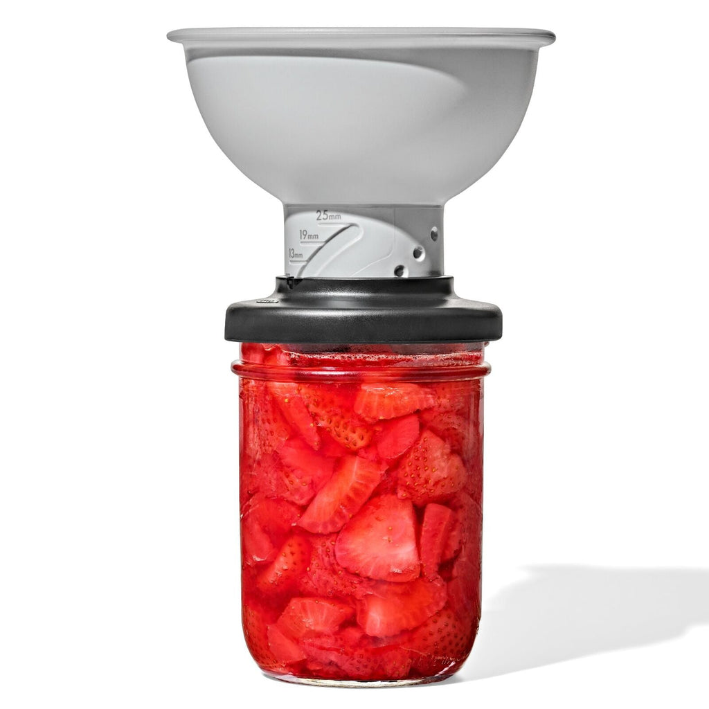 adjustable-funnel-i1 oxo_adjustable-funnel_pdp_03.jpeg